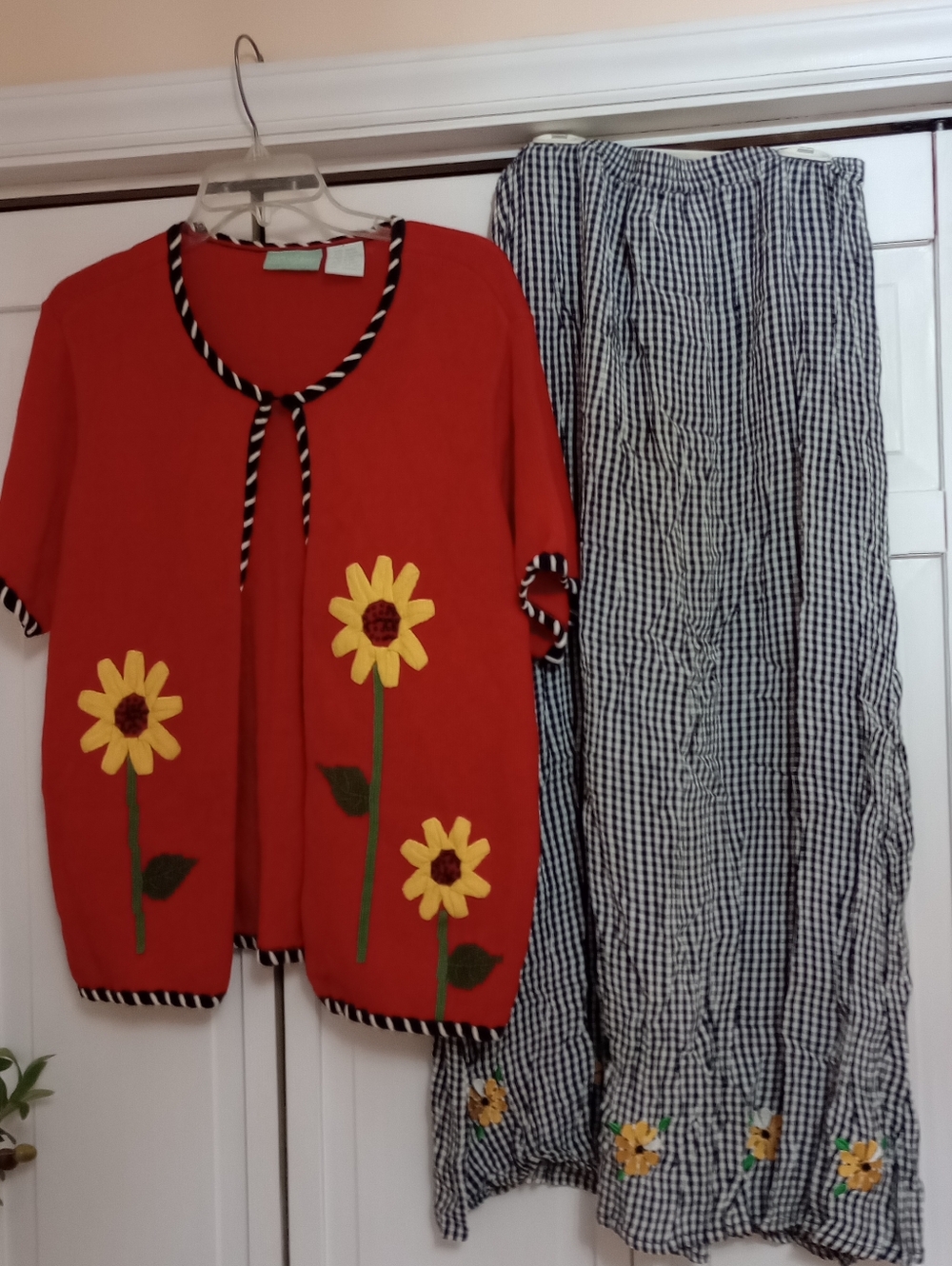 220 Hickory Vintage 90s 2 Piece Cardigan And Skirt Set Size Large
